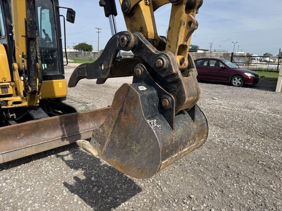 2022 Caterpillar 305E2 CR Mini Excavator - Image 27