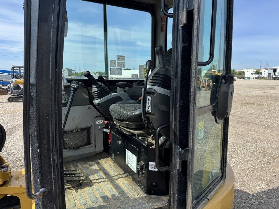 2022 Caterpillar 305E2 CR Mini Excavator - Image 30