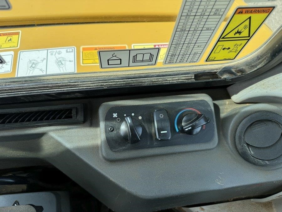 2022 Caterpillar 305E2 CR Mini Excavator - Image 37