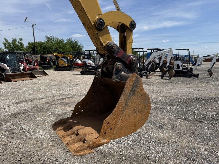 2022 Caterpillar 305E2 CR Mini Excavator - Image 28