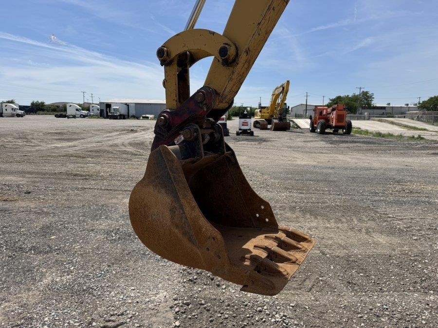 2022 Caterpillar 305E2 CR Mini Excavator - Image 29