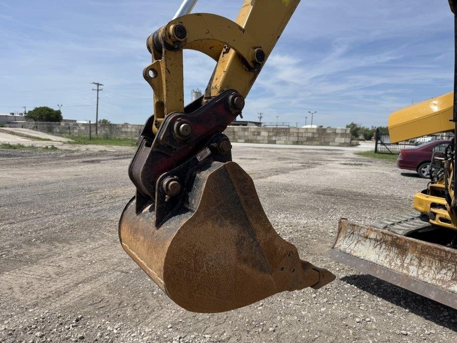 2022 Caterpillar 305E2 CR Mini Excavator - Image 30