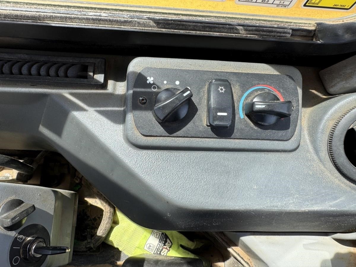2022 Caterpillar 305E2 CR Mini Excavator - Image 40