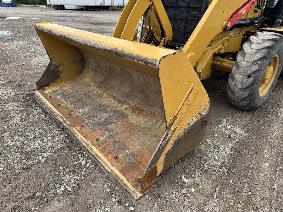 2021 Caterpillar 420 Backhoe Loader - Image 14