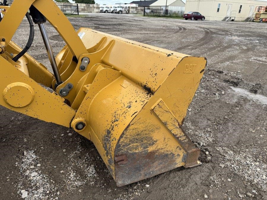 2021 Caterpillar 420 Backhoe Loader - Image 16