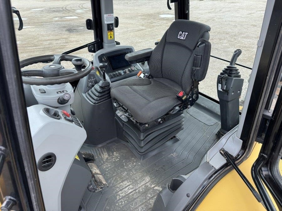 2021 Caterpillar 420 Backhoe Loader - Image 35