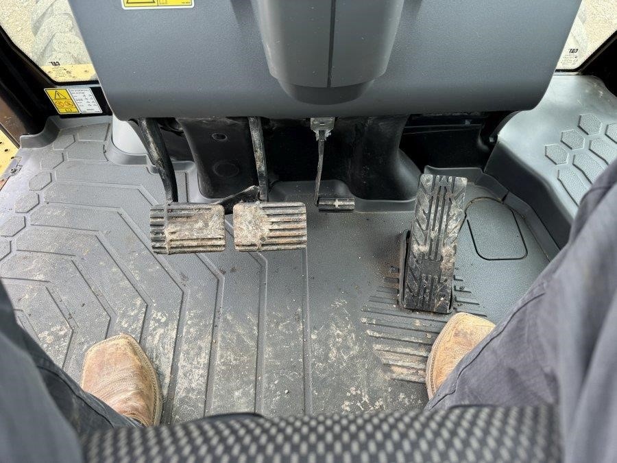 2021 Caterpillar 420 Backhoe Loader - Image 38