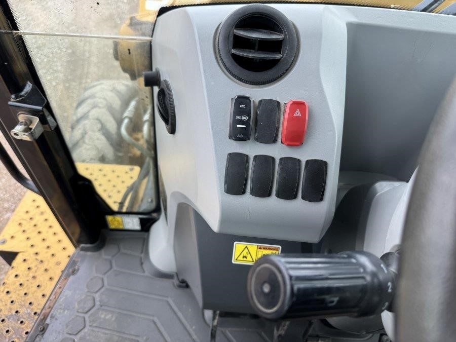 2021 Caterpillar 420 Backhoe Loader - Image 39