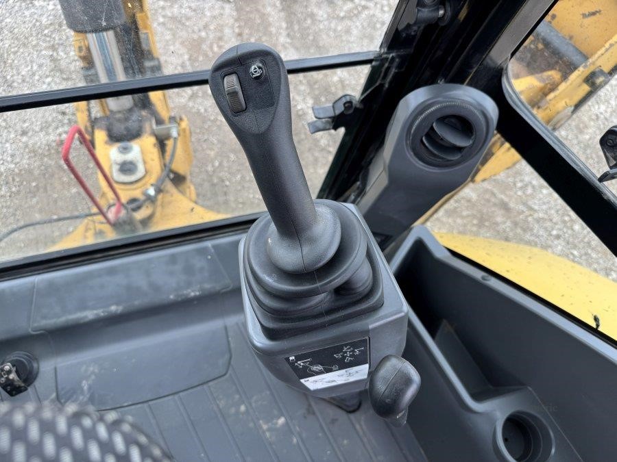 2021 Caterpillar 420 Backhoe Loader - Image 47