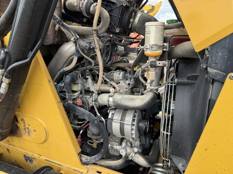 2021 Caterpillar 420 Backhoe Loader - Image 49