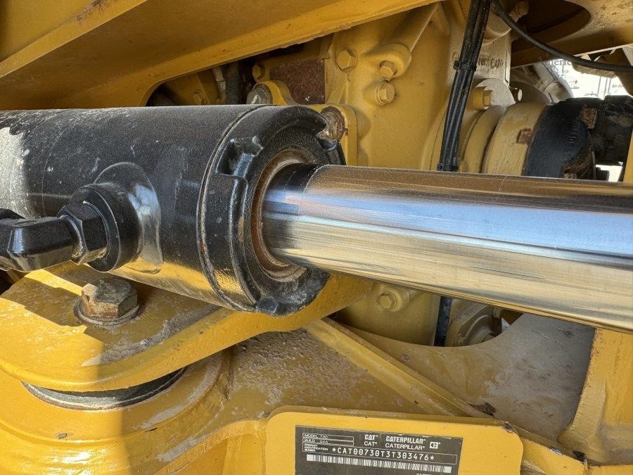 2024 Caterpillar 730 Articulated Dump Truck - Image 9