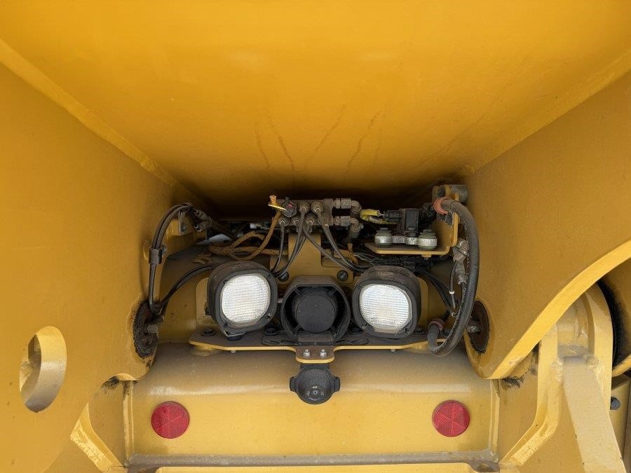 2024 Caterpillar 730 Articulated Dump Truck - Image 18