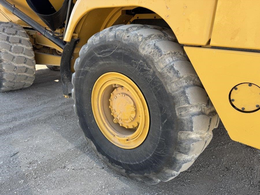 2024 Caterpillar 730 Articulated Dump Truck - Image 25