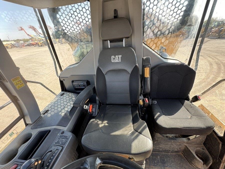 2024 Caterpillar 730 Articulated Dump Truck - Image 28