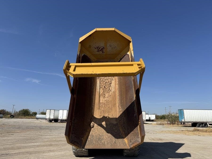 2024 Caterpillar 730 Articulated Dump Truck - Image 46