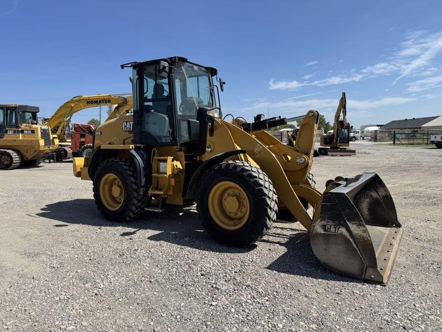 2023 Caterpillar 910 Wheel Loader - Image 7
