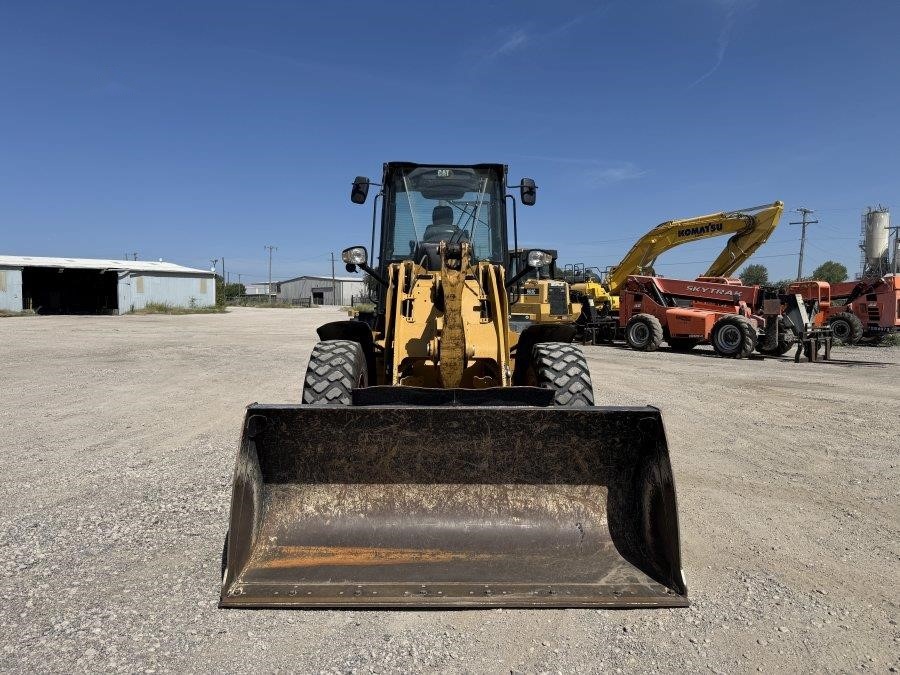 2023 Caterpillar 910 Wheel Loader - Image 8