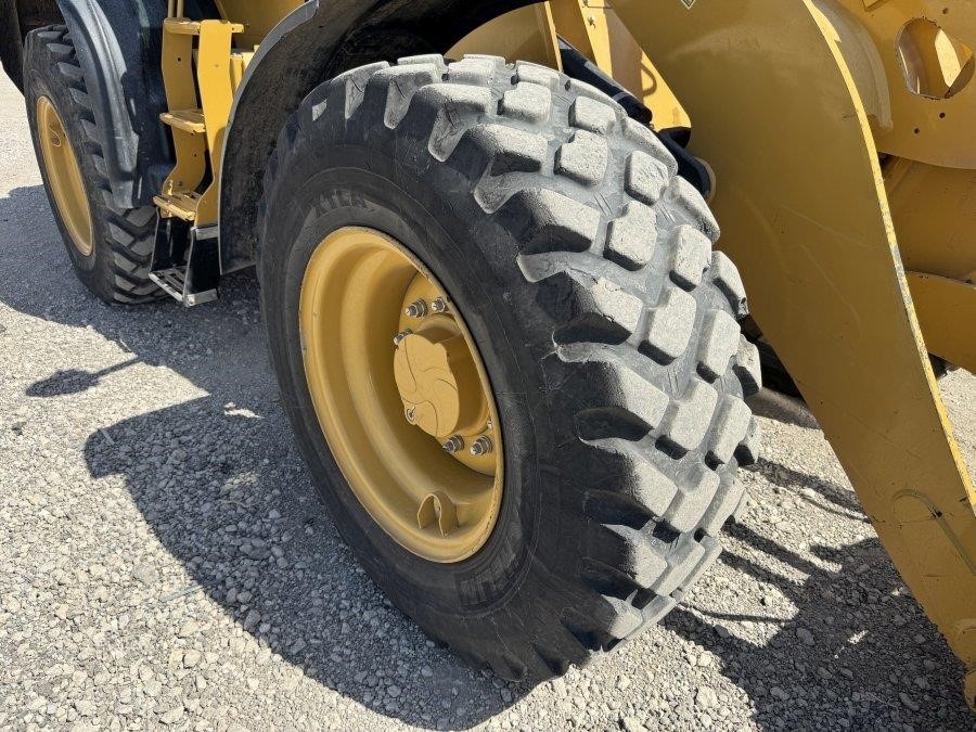 2023 Caterpillar 910 Wheel Loader - Image 9