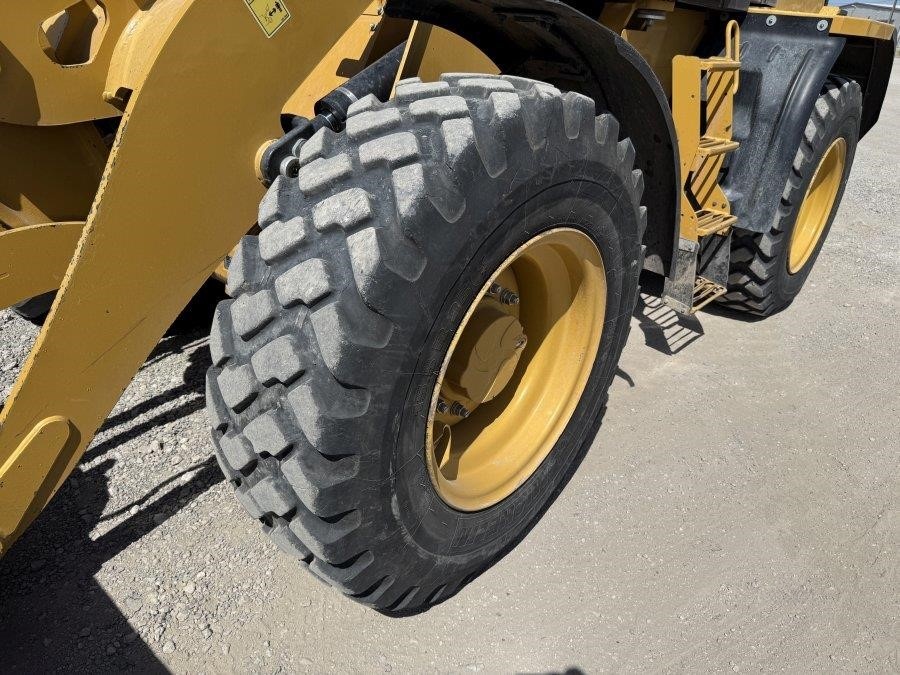 2023 Caterpillar 910 Wheel Loader - Image 10