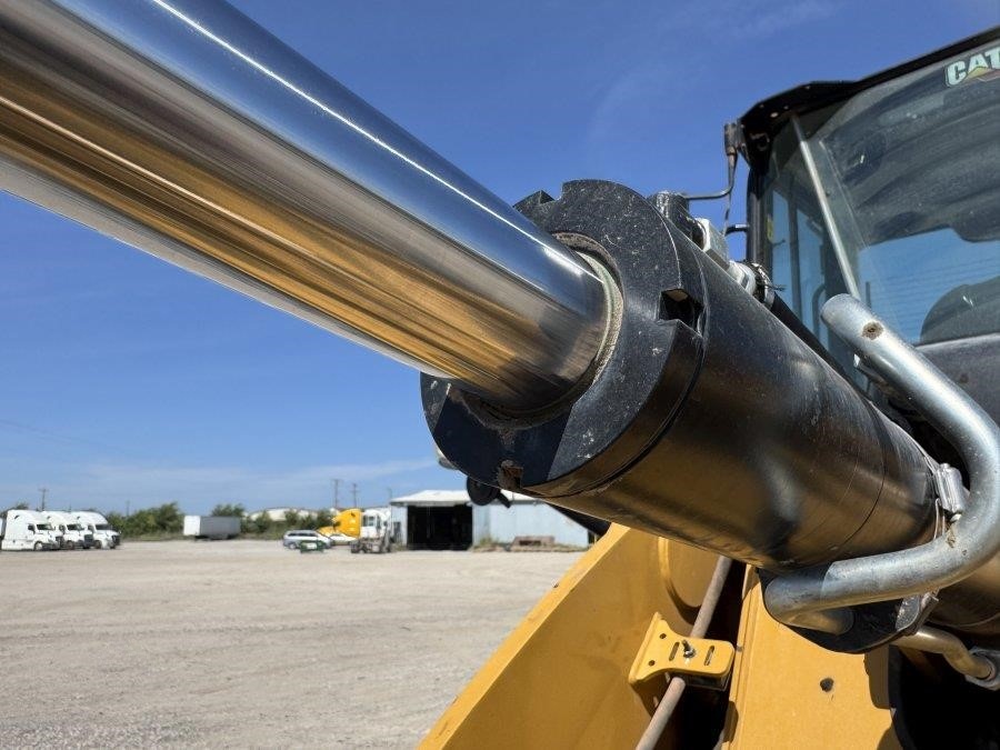 2023 Caterpillar 910 Wheel Loader - Image 18