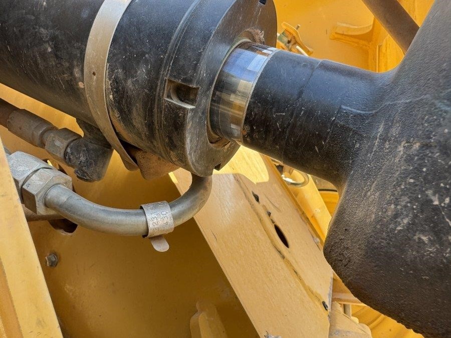 2023 Caterpillar 910 Wheel Loader - Image 21