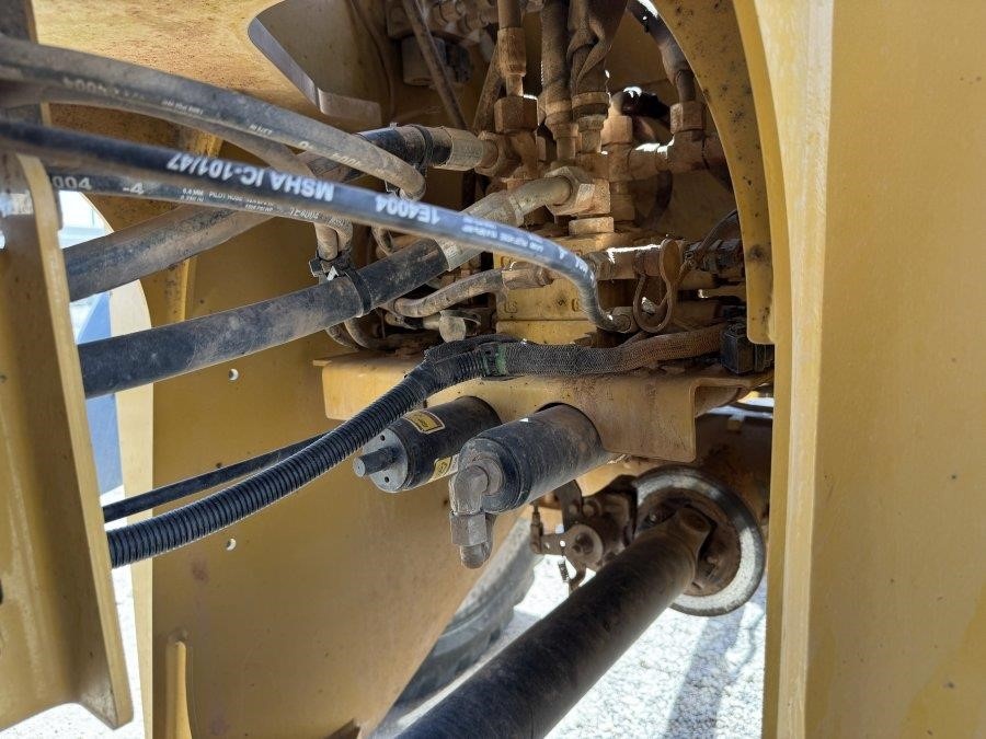 2023 Caterpillar 910 Wheel Loader - Image 23