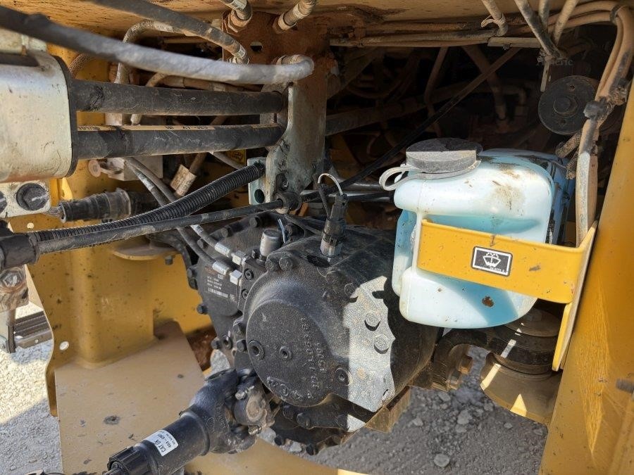 2023 Caterpillar 910 Wheel Loader - Image 24