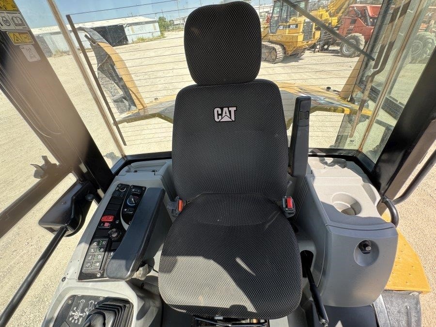 2023 Caterpillar 910 Wheel Loader - Image 31