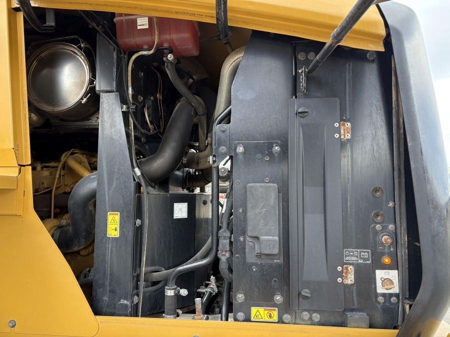 2021 Caterpillar 926M Wheel Loader - Image 28