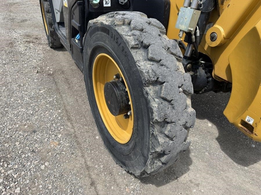 2020 Caterpillar TL943D Telehandler - Image 11