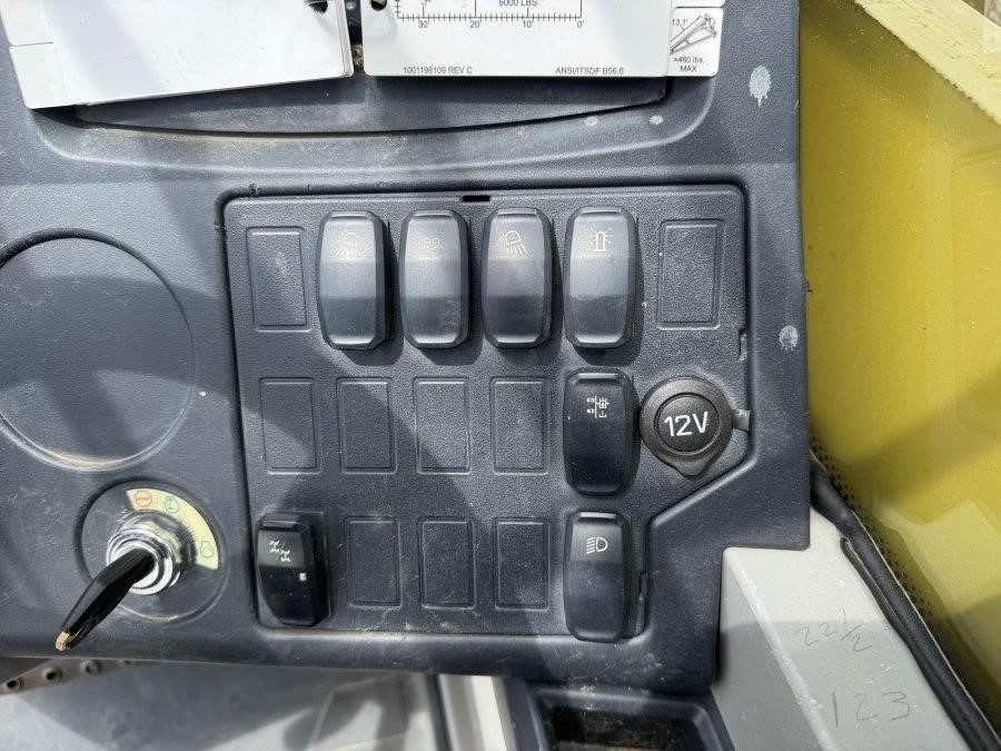 2020 Caterpillar TL943D Telehandler - Image 41