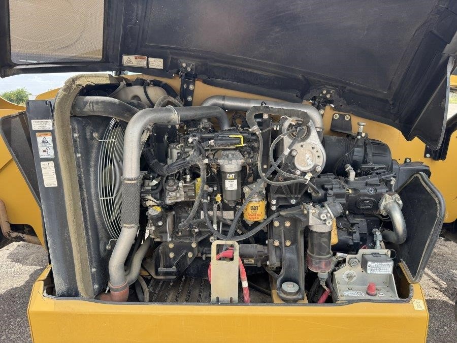 2020 Caterpillar TL943D Telehandler - Image 44