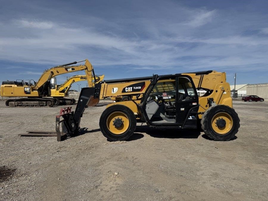 2019 Caterpillar TL943D Telehandler - Image 2