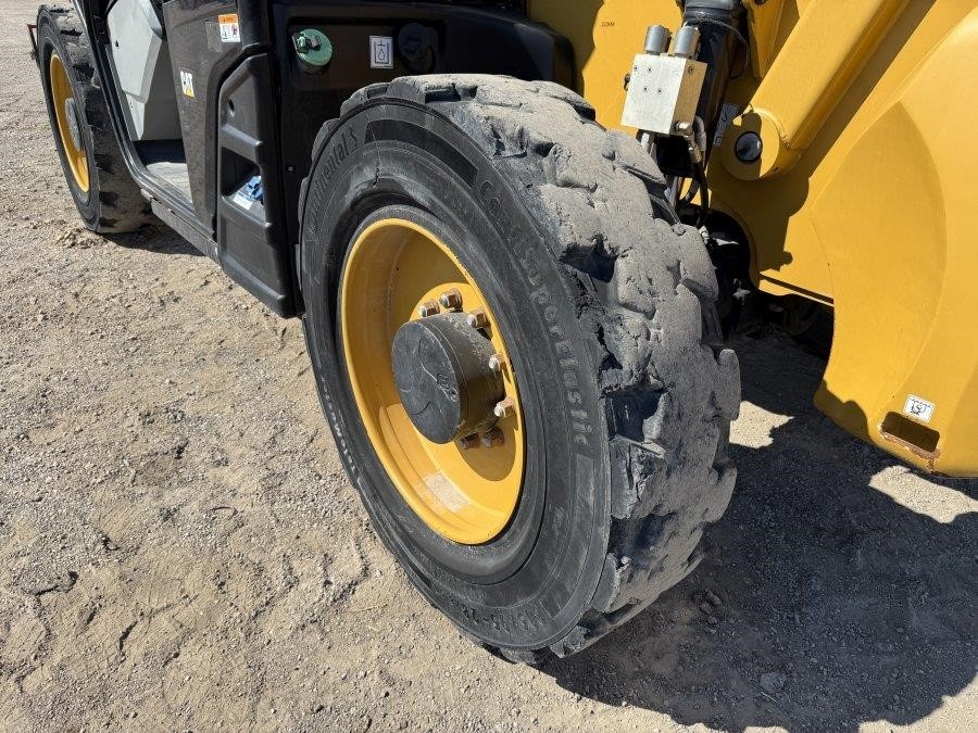2019 Caterpillar TL943D Telehandler - Image 11
