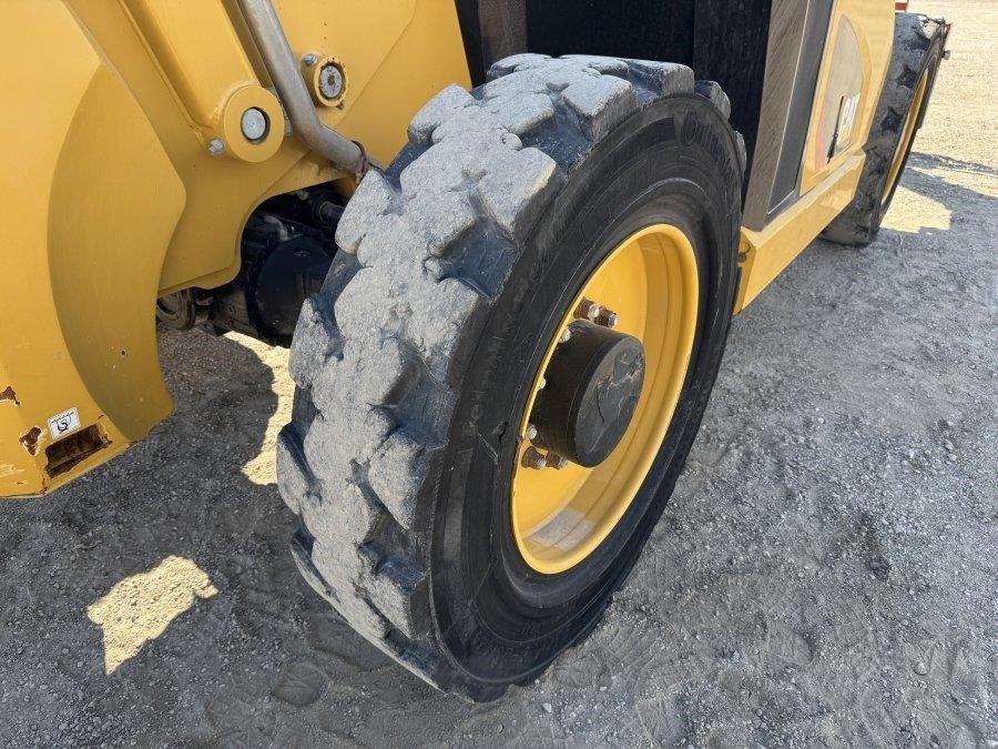 2019 Caterpillar TL943D Telehandler - Image 12