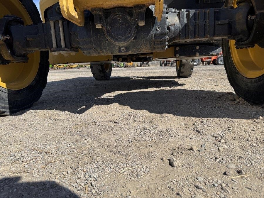 2019 Caterpillar TL943D Telehandler - Image 13