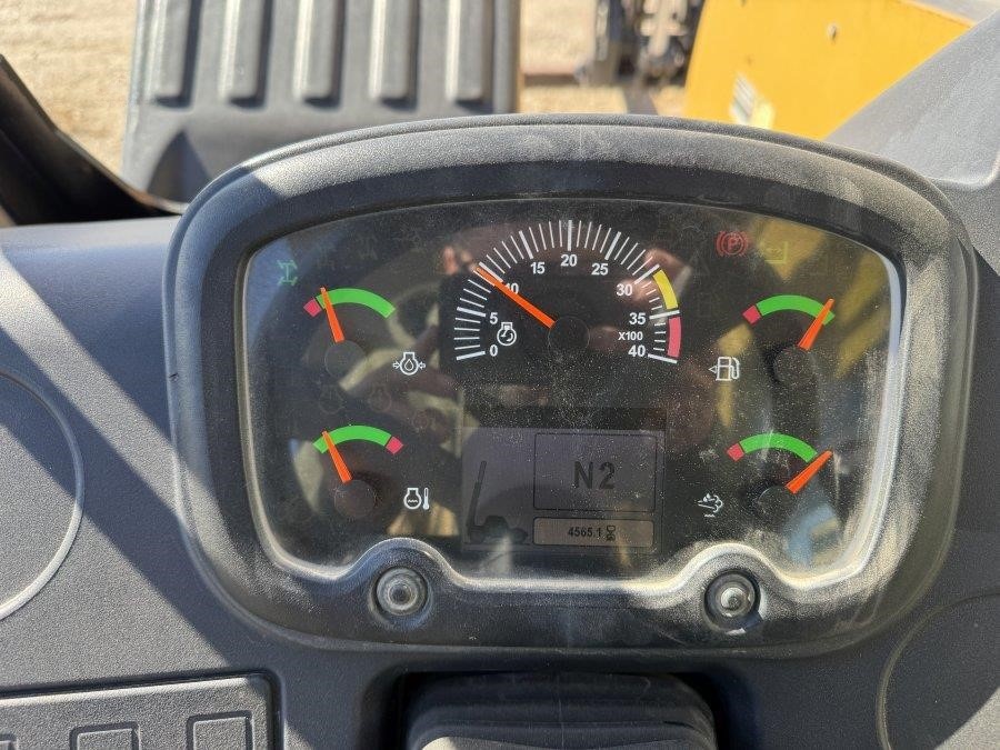 2019 Caterpillar TL943D Telehandler - Image 20