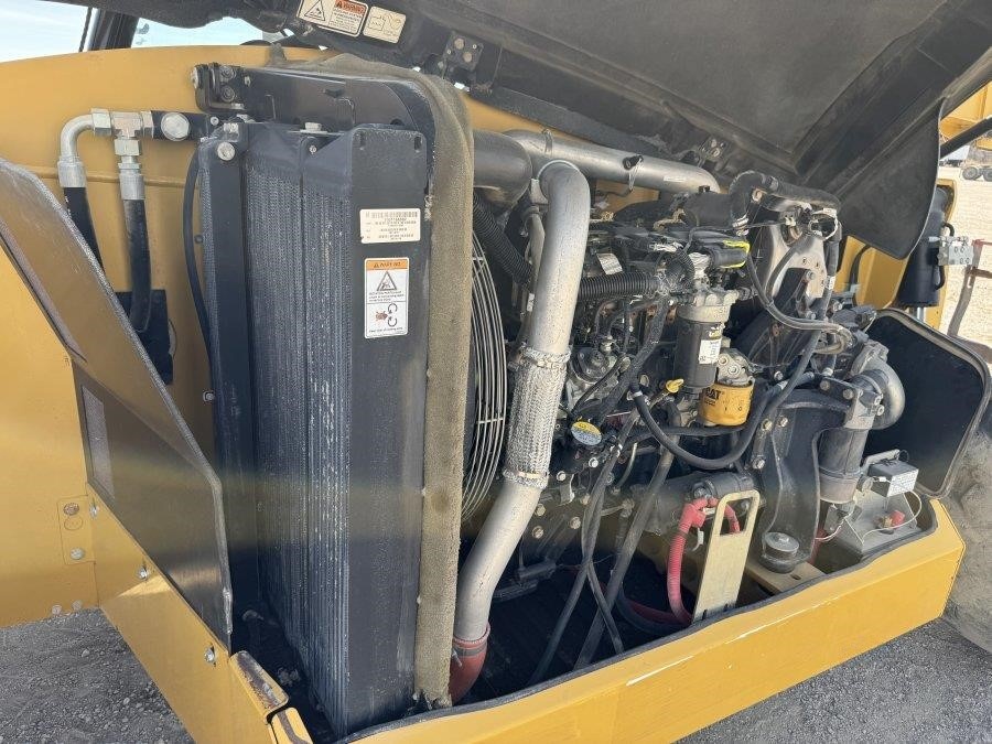 2019 Caterpillar TL943D Telehandler - Image 25