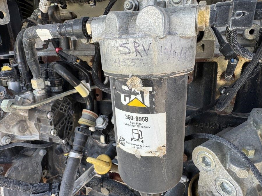 2019 Caterpillar TL943D Telehandler - Image 28