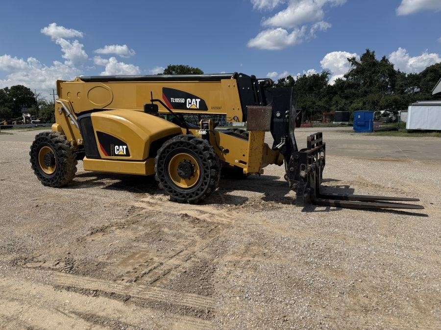 2018 Caterpillar TL1055D Telehandler - Image 7