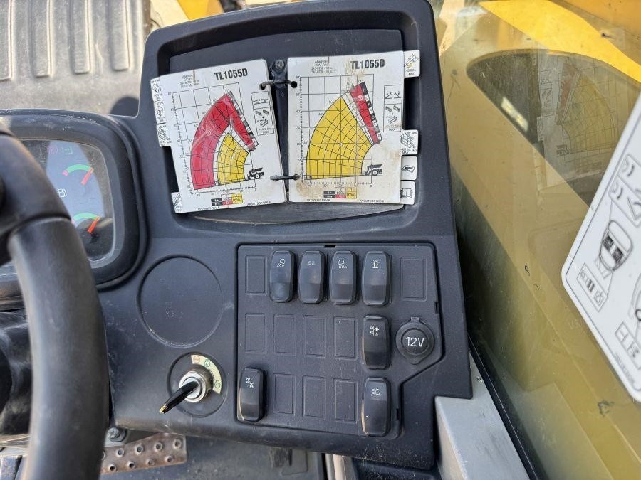 2018 Caterpillar TL1055D Telehandler - Image 23