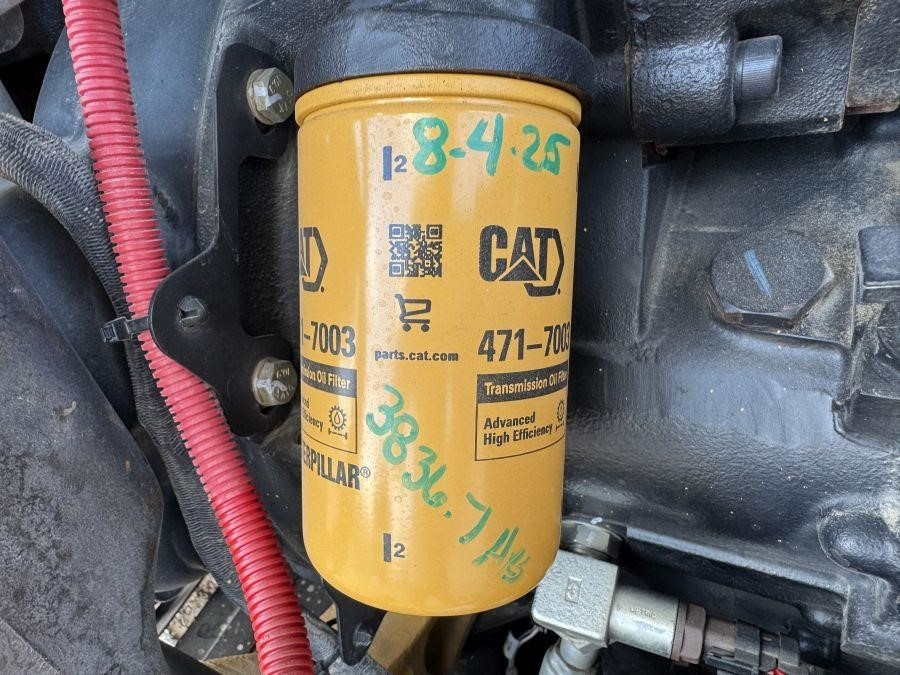 2018 Caterpillar TL1055D Telehandler - Image 29