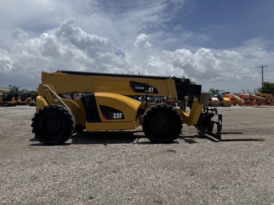 2020 Caterpillar TL1255D Telehandler - Image 6