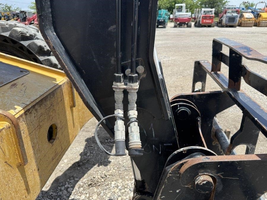2020 Caterpillar TL1255D Telehandler - Image 19