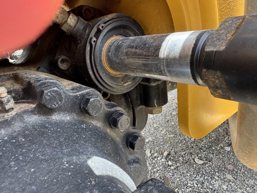 2020 Caterpillar TL1255D Telehandler - Image 23