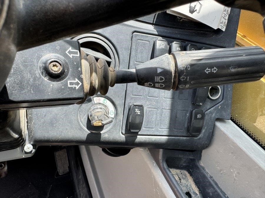 2020 Caterpillar TL1255D Telehandler - Image 38
