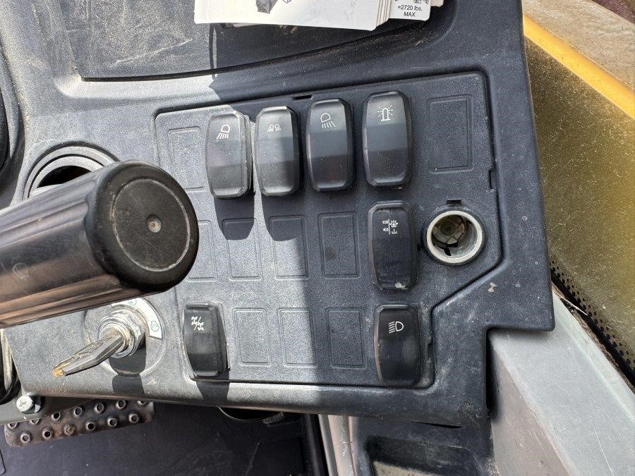 2020 Caterpillar TL1255D Telehandler - Image 39