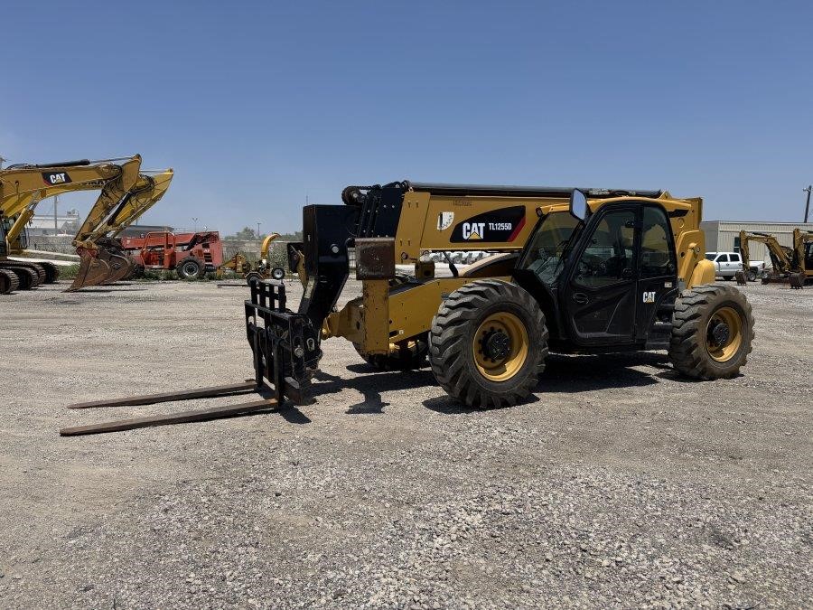 2019 Caterpillar TL1255D Telehandler