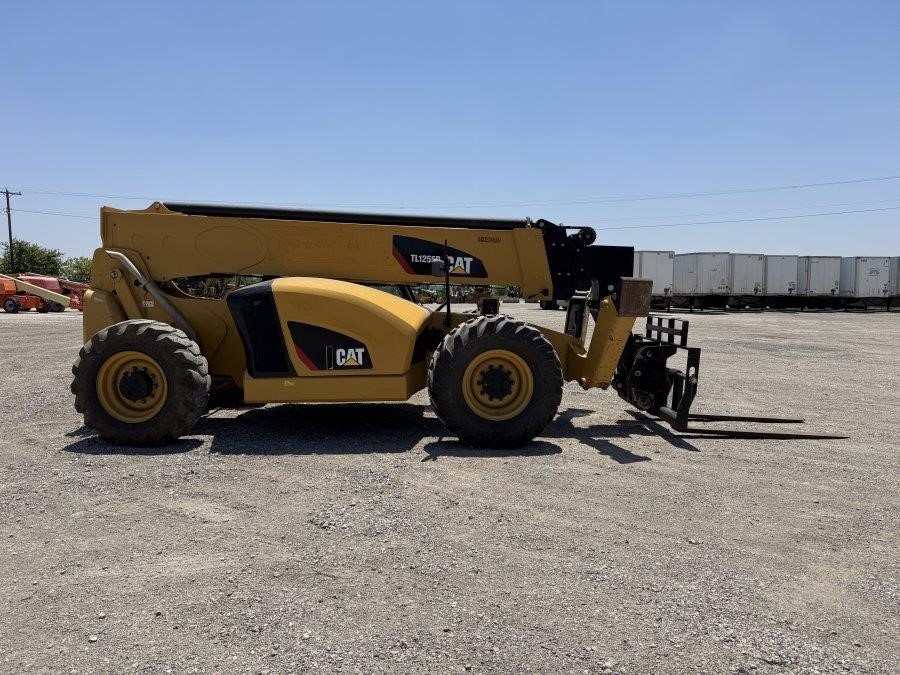 2019 Caterpillar TL1255D Telehandler - Image 6
