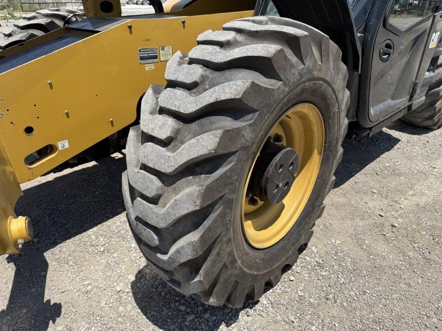 2019 Caterpillar TL1255D Telehandler - Image 10